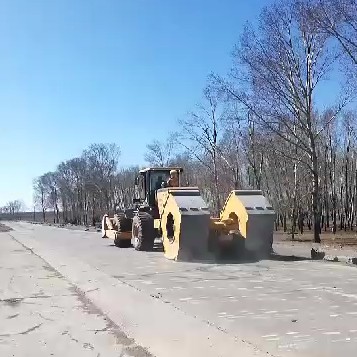 五边形冲击压路机路面破碎