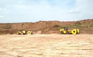32kj/30kj冲击碾压路机大小对比