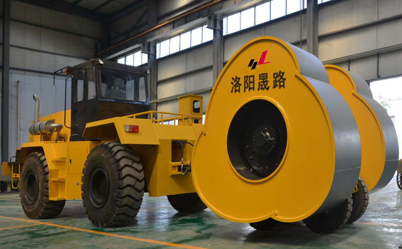 冲击碾压路机 冲击碾压路机